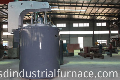 Grubengasaufkohlungsofen Pit-Type Gas Carburizing Furnace